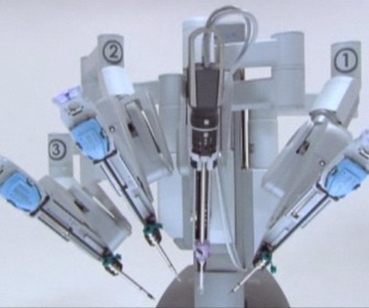 Santé : la robotique chirurgicale pour les tout-petits
